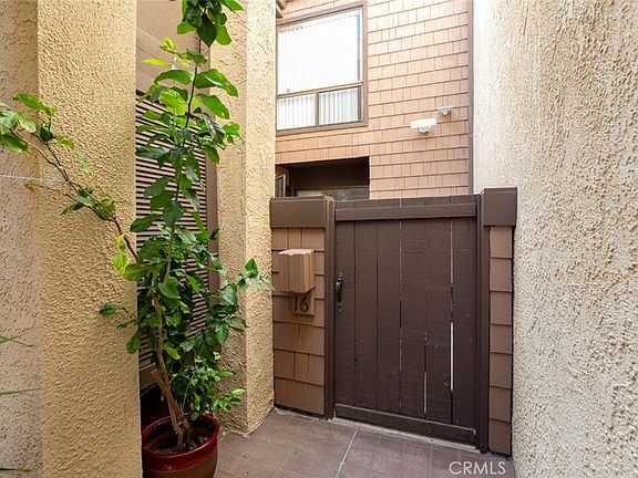 5th image of 1349 N Columbus Ave Unit 16