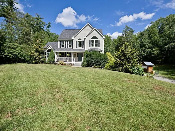 4 Hudson Drive, Kensington, NH 03833