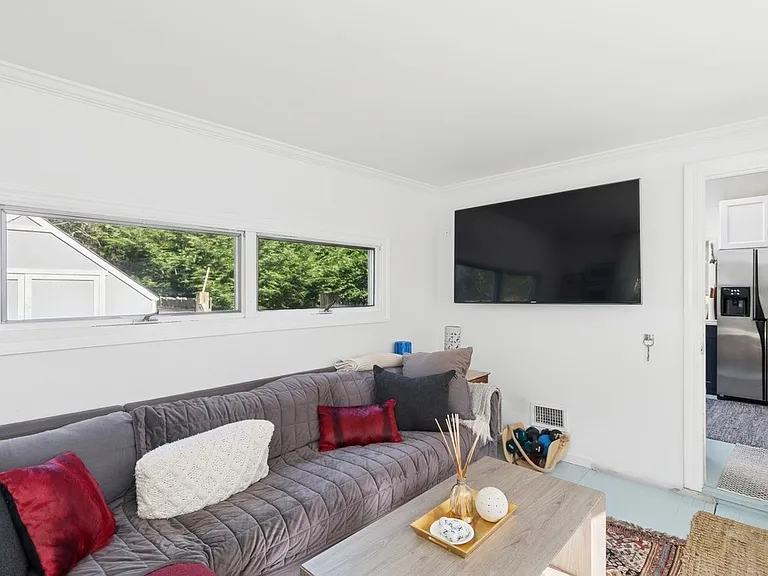 7 Squaw Rd — Photo 13