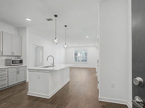 3rd image of 1677 54th Ave N APT 120
