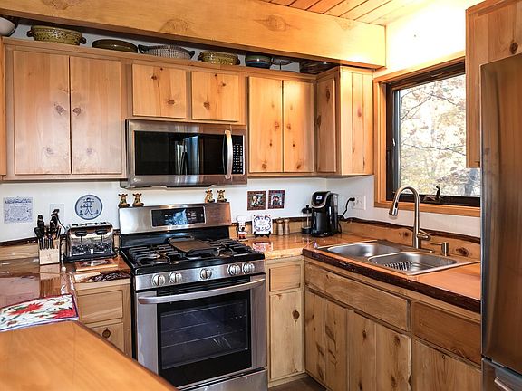 2nd image of 1016 Tirol Ln