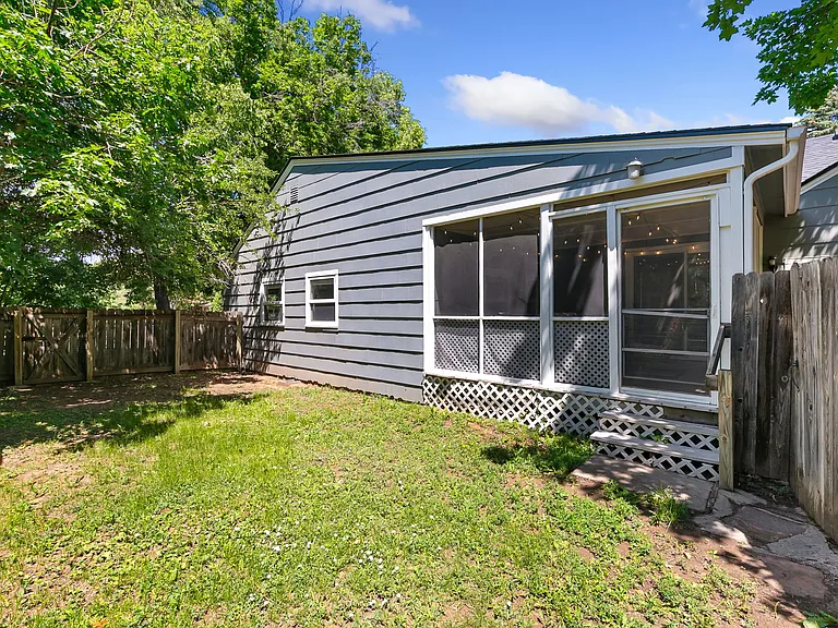 726 Eastdale Dr — Photo 25