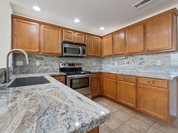 5th image of 20121 N 76th St Unit 2010