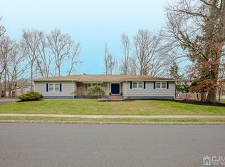 41 Woodmere Rd, North Brunswick, NJ 08902