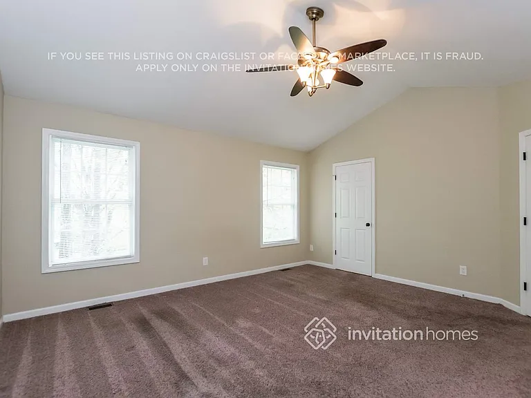 3669 N Hampton Dr NW — Photo 9