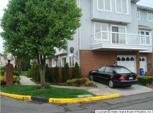 102 Admiralty Loop, Staten Island, NY 10309
