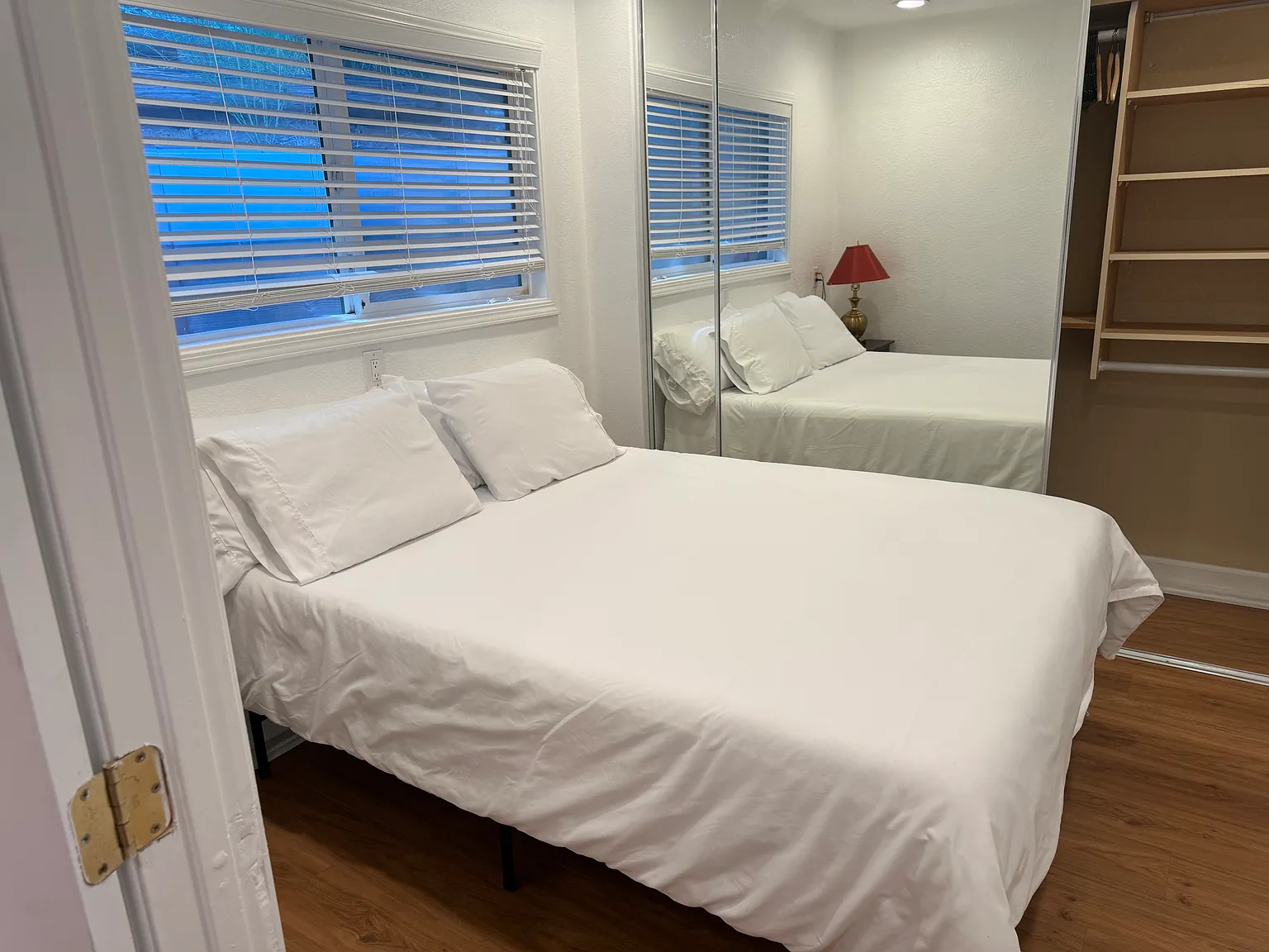 1 bed, 500 sqft, $2,500 — Photo 3