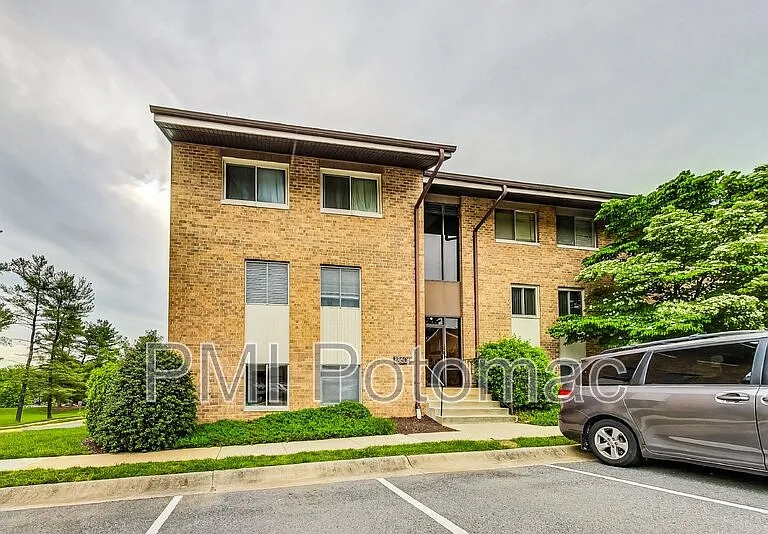 18600 Walkers Choice Rd #1 — Photo 1