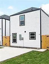 3 bed, 2.5 bath, 2400 sqft, $1,780 — Photo 2