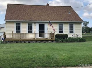 117 North St, Washington, IL 61571