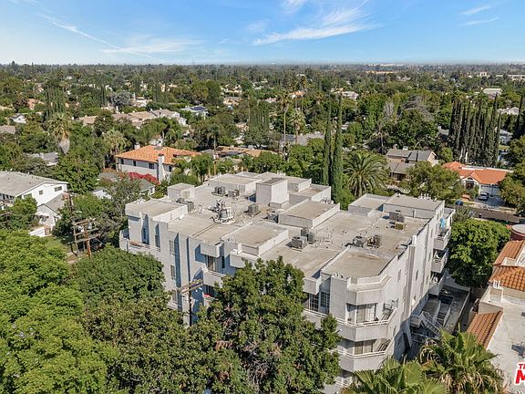5th image of 15507 Moorpark St