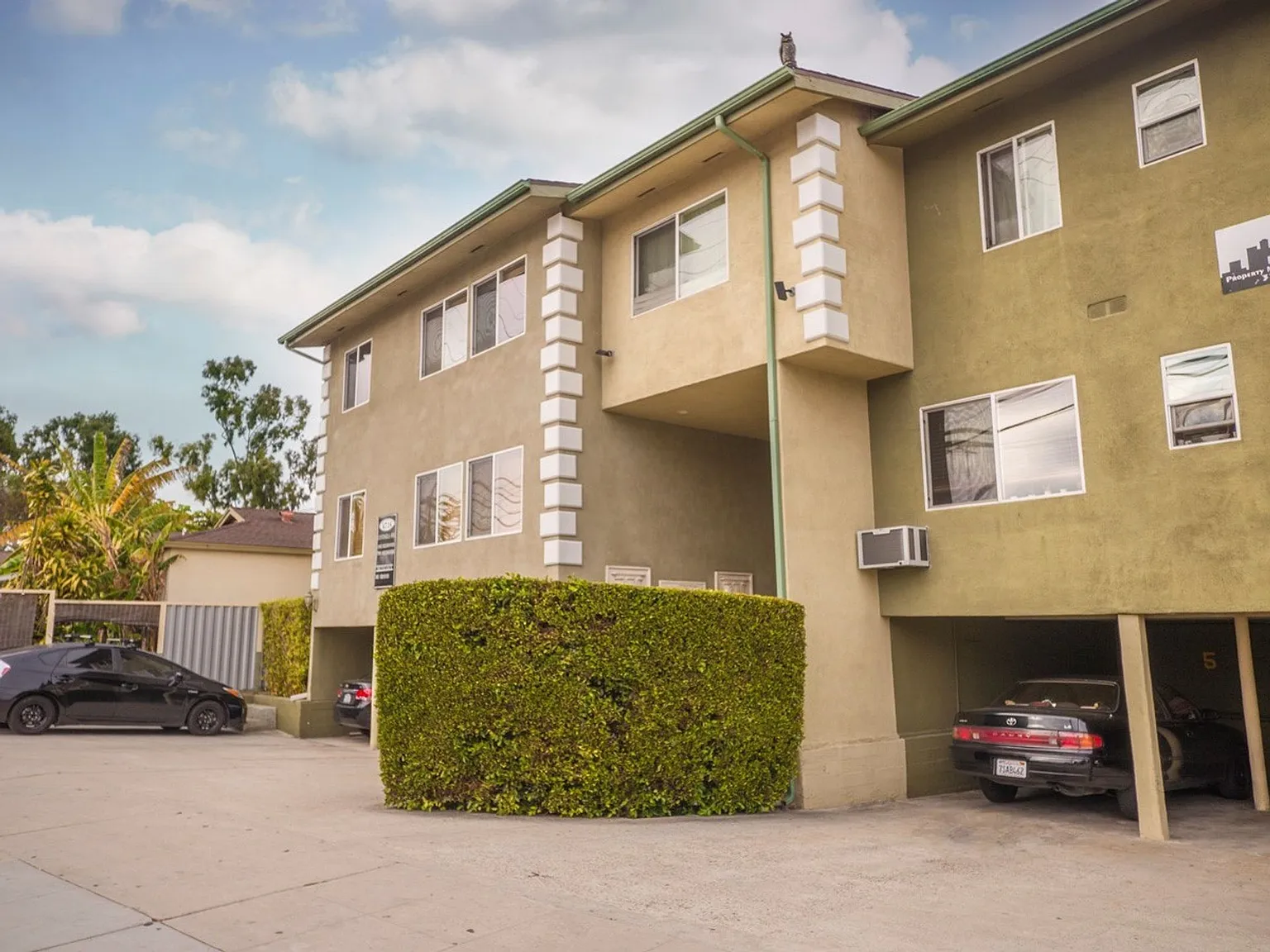 4718 Centinela Ave — Photo 1