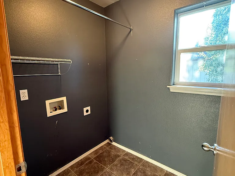 21421 SE Oak St — Photo 16