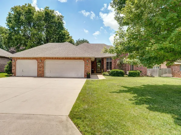 3808 W Eaglecrest Street, Battlefield, MO 65619