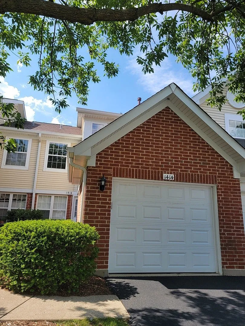 3 bed, 2.5 bath, 1581 sqft, $2,700 — Photo 1