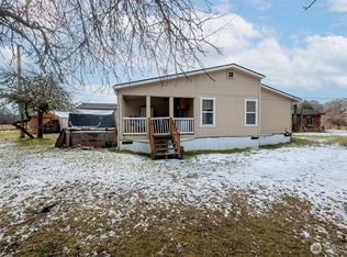 261 Artic Rd, Cosmopolis, WA 98537