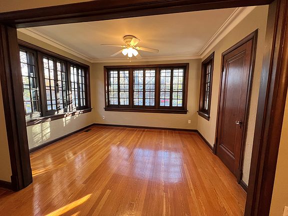5th image of 7337 Pershing Ave APT 1E
