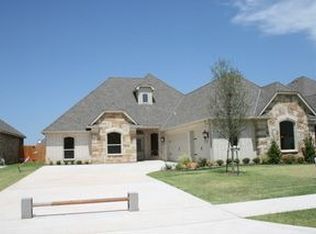 6805 SW Oakland Ln, Lawton, OK 73505
