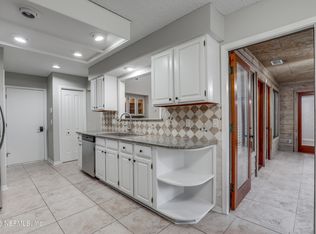 5439 Marsh Creek Dr N, Jacksonville, FL 32277