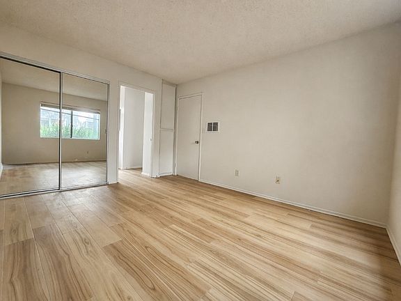 5th image of 1410 Wellesley Ave APT 101
