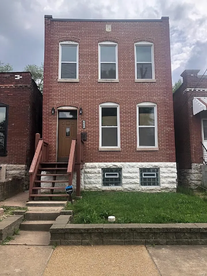4366 Hunt Ave photo 1