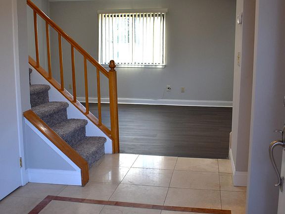 2nd image of 196 Scarlett Dr #196