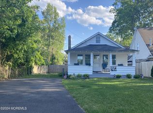 830 Old Farm Rd, Point Pleasant Beach, NJ 08742