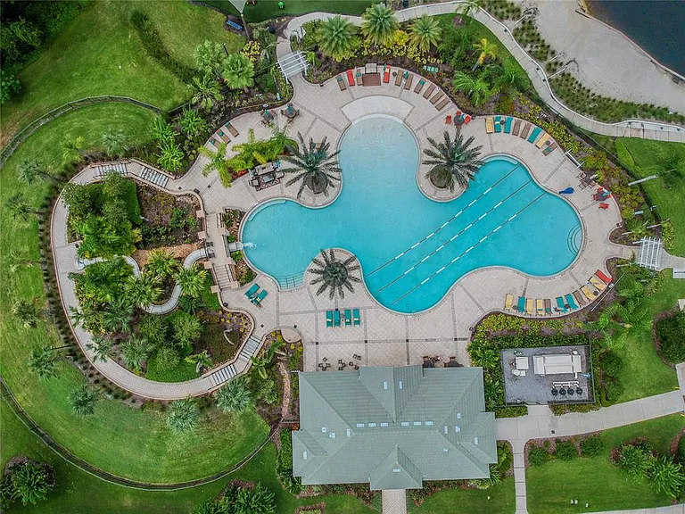 11027 Tahiti Isle Ln — Photo 68