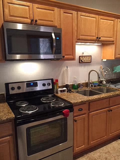 1st image of 715 Stockley Gdns APT 1