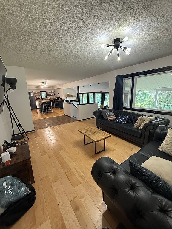 2109 Jarboe St - Property Image