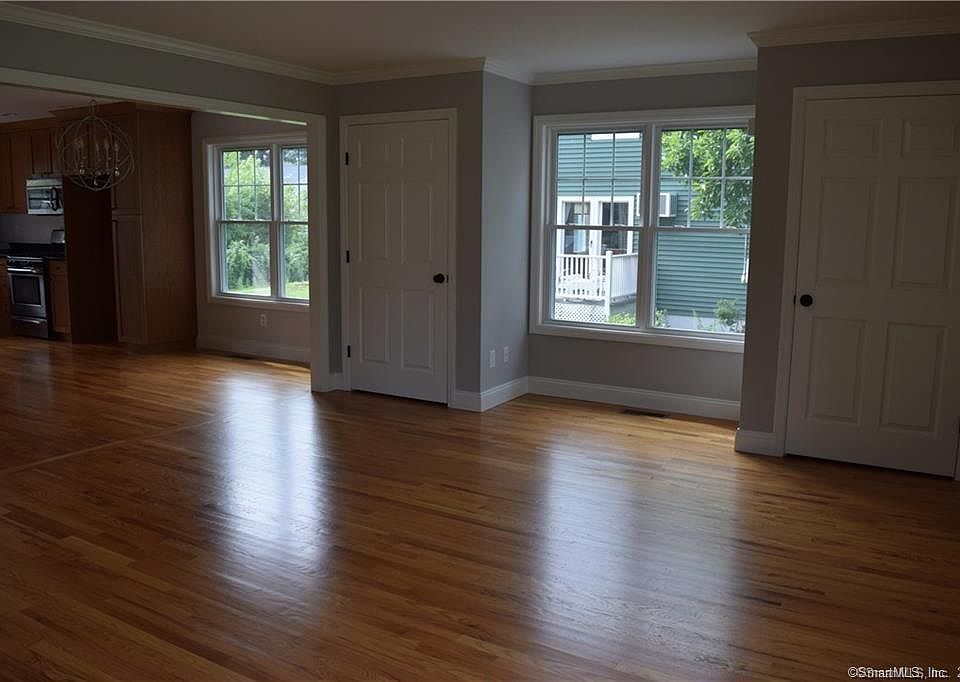 562 Light St, Stratford, CT 06614 Zillow