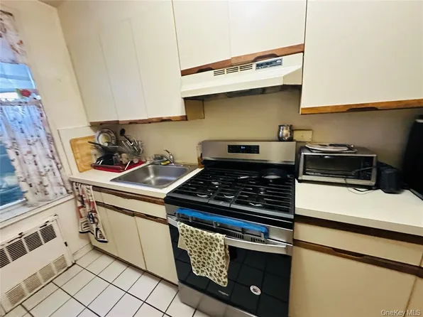 222-89 Braddock Avenue image 7 of 15