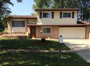 313 Lyons Dr, Bolingbrook, IL 60440