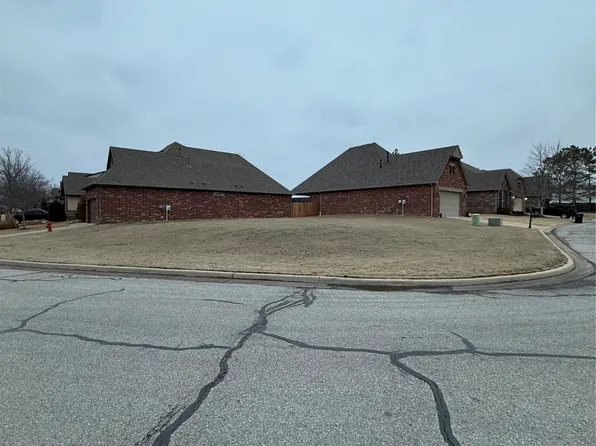 812 W Urbana St S, Broken Arrow, OK 74012