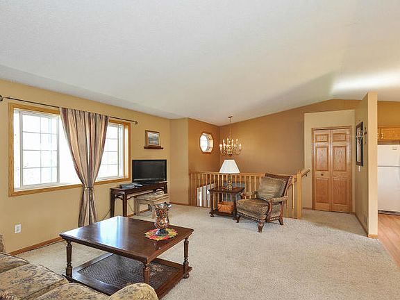 4th image of 5987 Kalland Ave NE