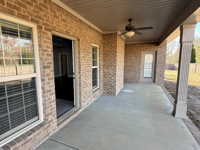 218 Woodgrove Dr NW — Photo 32