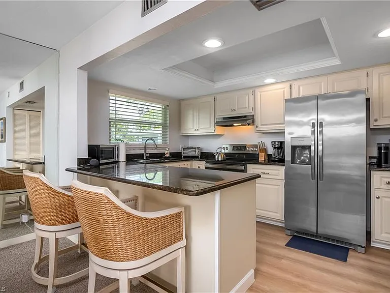 105 Georgetown Blvd #105 — Photo 3