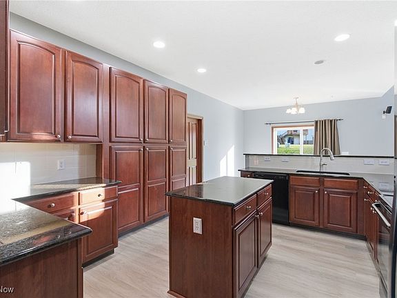4th image of 2617 Arbor Park