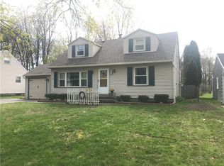 599 Harvest Dr, Rochester, NY 14626