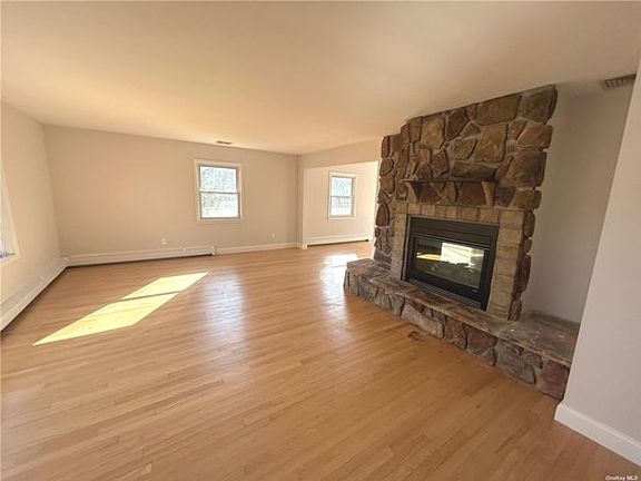 5th image of 56 Church Ln #33891