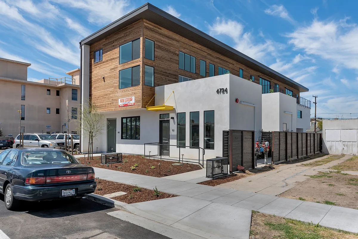 Building Photo - 4726 Utah St #203