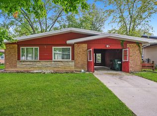 323 Shawnee St, Park Forest, IL 60466