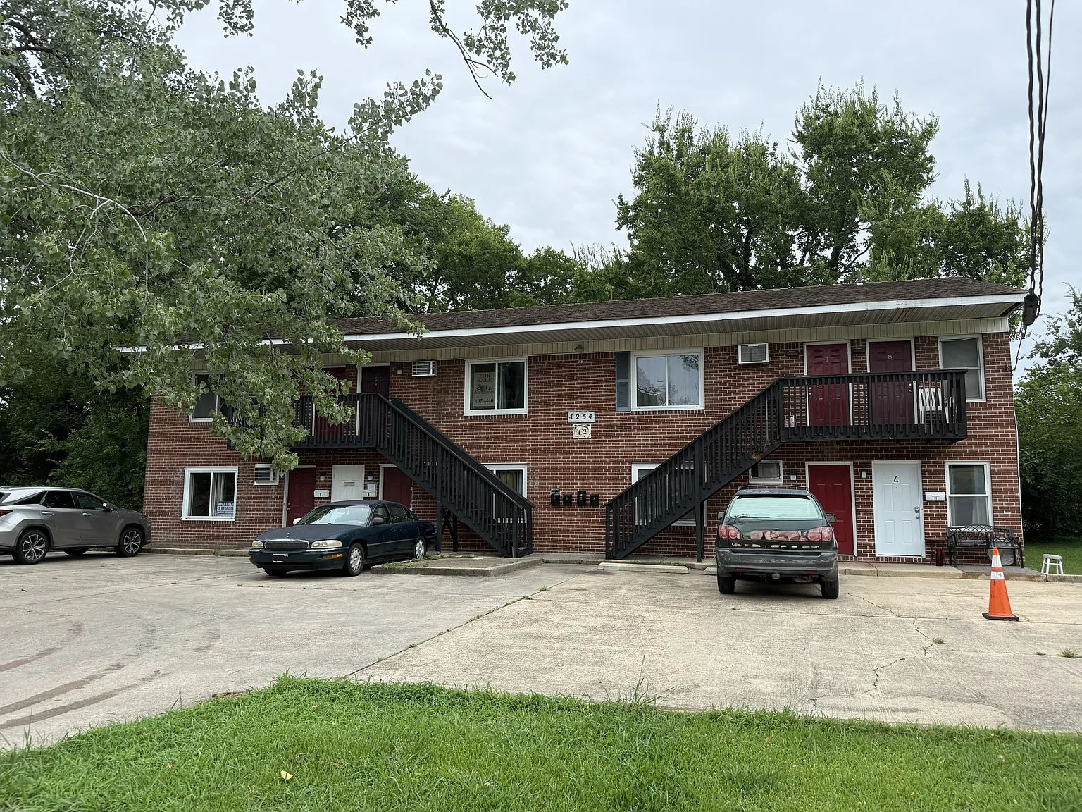 Hanson Ave 1254 (LM) — Photo 1