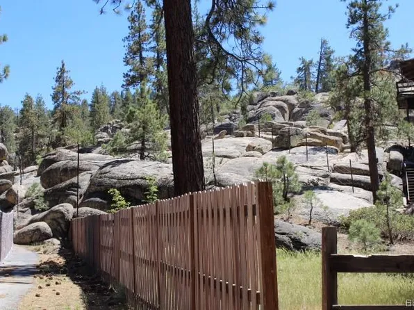 39355 Lark Rd, Big Bear Lake, CA 92315