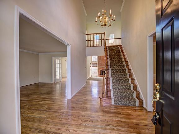 4th image of 1317 Summerfield Dr