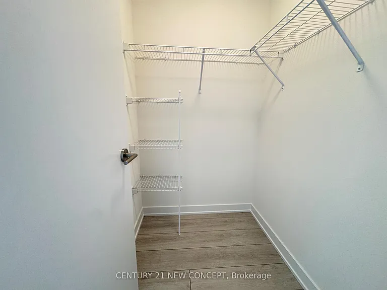 5858 Yonge St #LPH08 — Photo 16