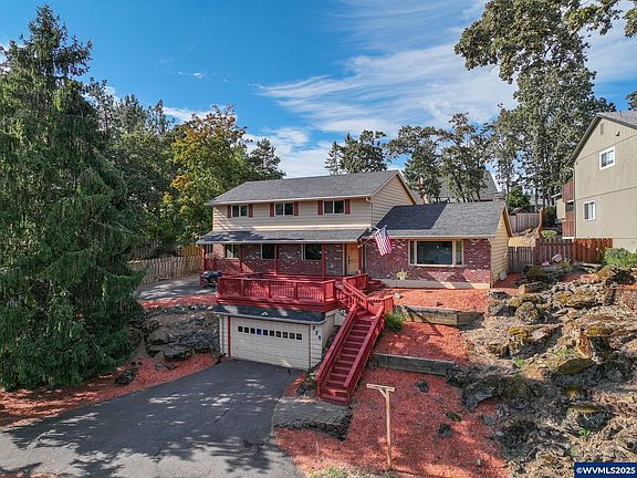 4th image of 330 Patricia Dr