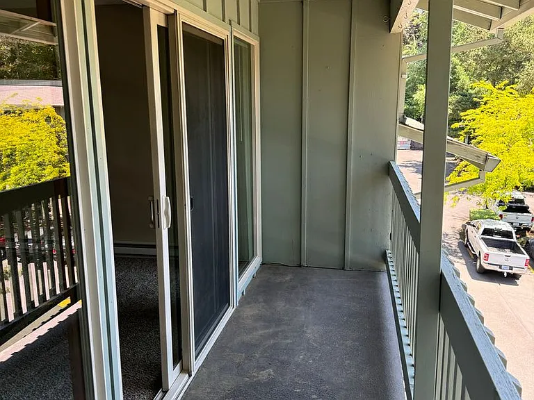 Roxclif Apartments — Photo 22