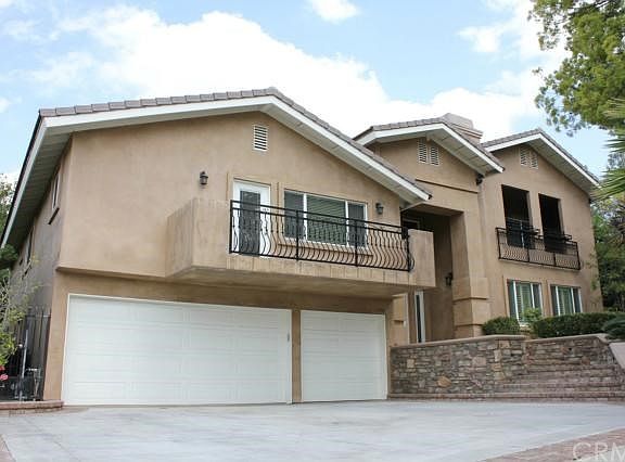 2nd image of 1409 Kensington Dr