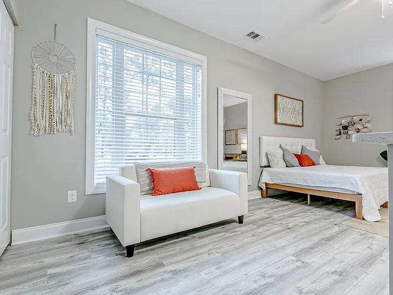 108 Cypress Point Ct #101B — Photo 4